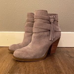 Sole Society taupe suede boots with tassel, size 6